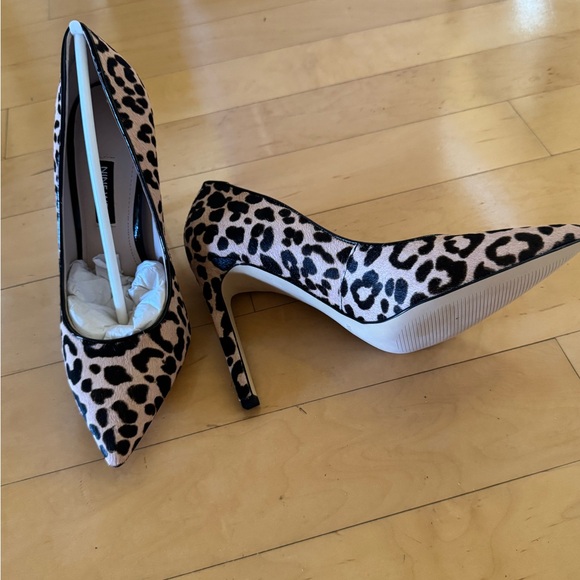 Nine West leopard print heels - Picture 3 of 4
